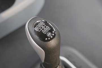 �������ó� ����Q300S 14.8L LNG 540���� 6X4 ��ʿ��12�� �߶�˫�� ǣ����ͼƬ