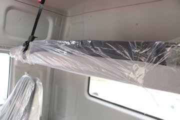 �������ó� ����Q300S 14.8L LNG 540���� 6X4 ��ʿ��12�� �߶�˫�� ǣ����ͼƬ