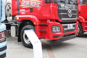 �������ó� ����Q300S 14.8L LNG 540���� 6X4 ��ʿ��12�� �߶�˫�� ǣ����ͼƬ