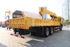 东风柳汽 乘龙H5 270马力 6X4 8.45米随车起重运输车
