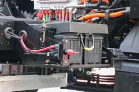 智云S300&nbsp;电动载货车底盘图片