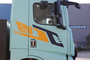 ���������۽�Ta 6X4 ���綯ǣ����400.619kWhͼƬ