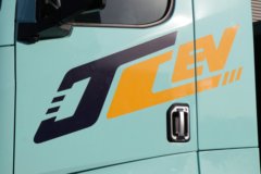 质子汽车 充电版 6X4 纯电动牵引车400.619kWh