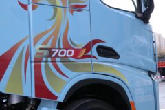 陕汽商用车延安S700 630马力 6X4 赢动12档 AMT自动档 LNG牵引车