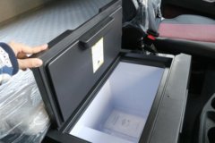 陕汽商用车延安S700 630马力 6X4 赢动12档 AMT自动档 LNG牵引车