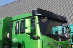 质子汽车赤轮AE 8X4 5.6米 排半自卸车 127.74kWh