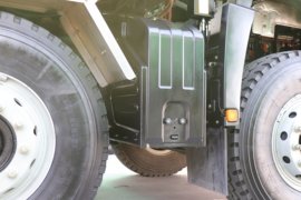 燃料电池&nbsp;电动自卸车底盘图片