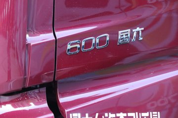 �������ó� �Ӱ�S700 12.5L���� 600���� 6X4 Ӯ��12�� AMT�Զ��� ǣ����ͼƬ
