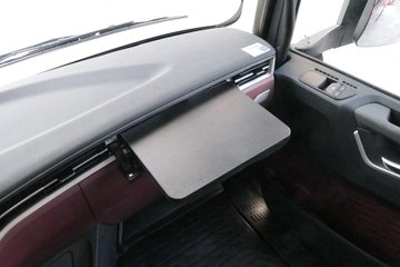 �������ó� �Ӱ�S700 12.5L���� 600���� 6X4 Ӯ��12�� AMT�Զ��� ǣ����ͼƬ