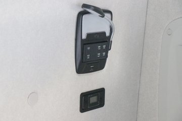 �������ó� �Ӱ�S700 12.5L���� 600���� 6X4 Ӯ��12�� AMT�Զ��� ǣ����ͼƬ