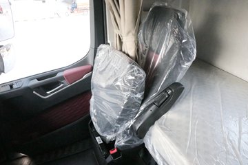 �������ó� �Ӱ�S700 12.5L���� 600���� 6X4 Ӯ��12�� AMT�Զ��� ǣ����ͼƬ