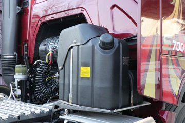 �������ó� �Ӱ�S700 12.5L���� 600���� 6X4 Ӯ��12�� AMT�Զ��� ǣ����ͼƬ