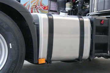 �������ó� �Ӱ�S700 12.5L���� 600���� 6X4 Ӯ��12�� AMT�Զ��� ǣ����ͼƬ
