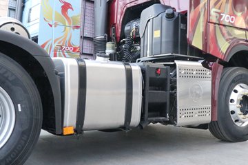 �������ó� �Ӱ�S700 12.5L���� 600���� 6X4 Ӯ��12�� AMT�Զ��� ǣ����ͼƬ