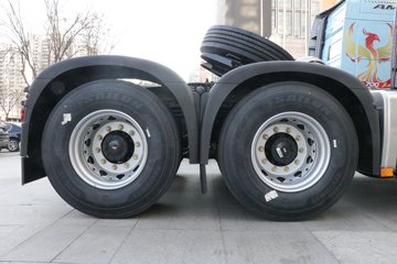 �������ó� �Ӱ�S700 12.5L���� 600���� 6X4 Ӯ��12�� AMT�Զ��� ǣ����ͼƬ
