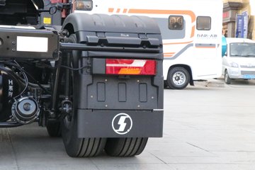 �������ó� �Ӱ�S700 12.5L���� 600���� 6X4 Ӯ��12�� AMT�Զ��� ǣ����ͼƬ