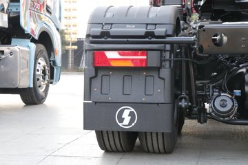 �������ó� �Ӱ�S700 12.5L���� 600���� 6X4 Ӯ��12�� AMT�Զ��� ǣ����ͼƬ
