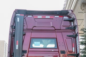 �������ó� �Ӱ�S700 12.5L���� 600���� 6X4 Ӯ��12�� AMT�Զ��� ǣ����ͼƬ