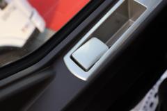 东风柳汽 乘龙H5  4X2 9.7米 氢燃料翼展式载货车 88.3kWh