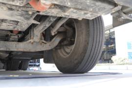 燃料电池&nbsp;电动牵引车底盘图片