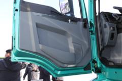 质子汽车 加强版 6X4 纯电动牵引车 宁德时代528.13kWh