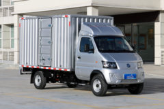 湖北新楚风M卡 纯电动 4X2 液刹 3.2米单排厢式微卡 国轩41.93kWh