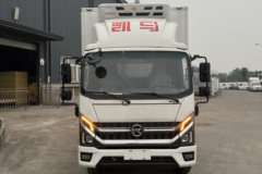 中壹迪 4X2 4.07米单排凯捷M纯电动冷藏车 亿纬82kWh