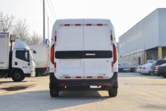 中国重汽VGV 先锋官V 2024款 140马力 2.0T柴油 3座 中轴中顶封闭货车