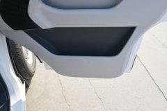 中国重汽VGV 先锋官V 2024款 140马力 2.0T柴油 3座 中轴中顶封闭货车