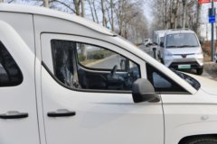 予风汽车 黄金仓 3T 6座 5.43米纯电动轻客53.58kWh