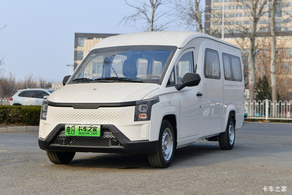 予风汽车 黄金仓 2025款 超值版 6座 纯电动轻客 弗迪42.3kWh