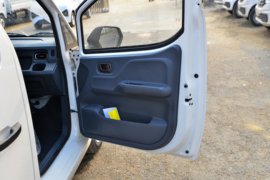 黄金仓&nbsp;电动封闭厢货驾驶室图片