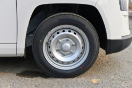 黄金仓&nbsp;电动封闭厢货底盘图片