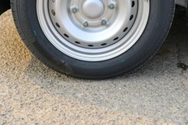 黄金仓&nbsp;电动封闭厢货底盘图片