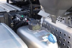 青岛解放 JH6重卡 智享版 640马力 6X4 AMT自动档牵引车