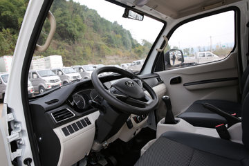 ������Խ��D1 ������ 1.6L���� 122���� ����5�� 3.1�׵�������΢��ͼƬ