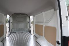 长安跨越 跨越星V7 2.7T 2座 4.8米纯电动厢式运输车(对开门)38.64kWh