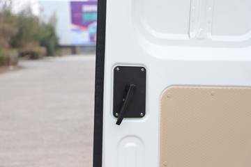 ������Խ ��Խ��V7 2.7T 2�� 4.8�״��綯��ʽ���䳵(�Կ���)38.64kWhͼƬ