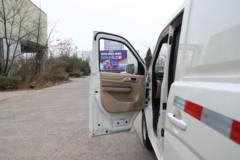 长安跨越 跨越星V7 2.7T 2座 4.8米纯电动厢式运输车(对开门)38.64kWh