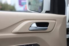 长安跨越 跨越星V7 2.7T 2座 4.8米纯电动厢式运输车(对开门)38.64kWh