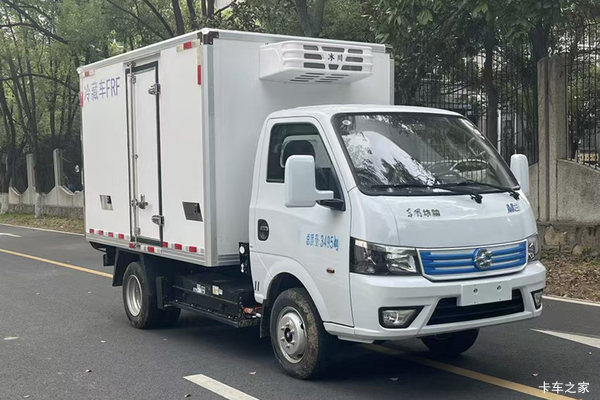 东风华神M3 4X2 3.1米单排纯电动冷藏车 宁德时代55.7kWh