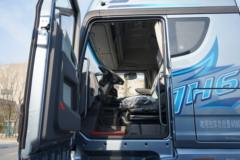 青岛解放 JH6重卡 智享版 600马力 6X4 LNG自动档牵引车(一汽解放12档)