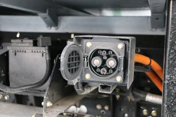 �ɵ�����Դ����� 4X2 4.15�׵��Ų��ʽ���̻�϶�����ʽ�Ῠ ����ʱ��100.96kWhͼƬ