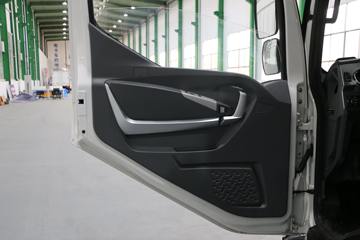 �ɵ�����Դ����� 4X2 4.15�׵��Ų��ʽ���̻�϶�����ʽ�Ῠ ����ʱ��100.96kWhͼƬ