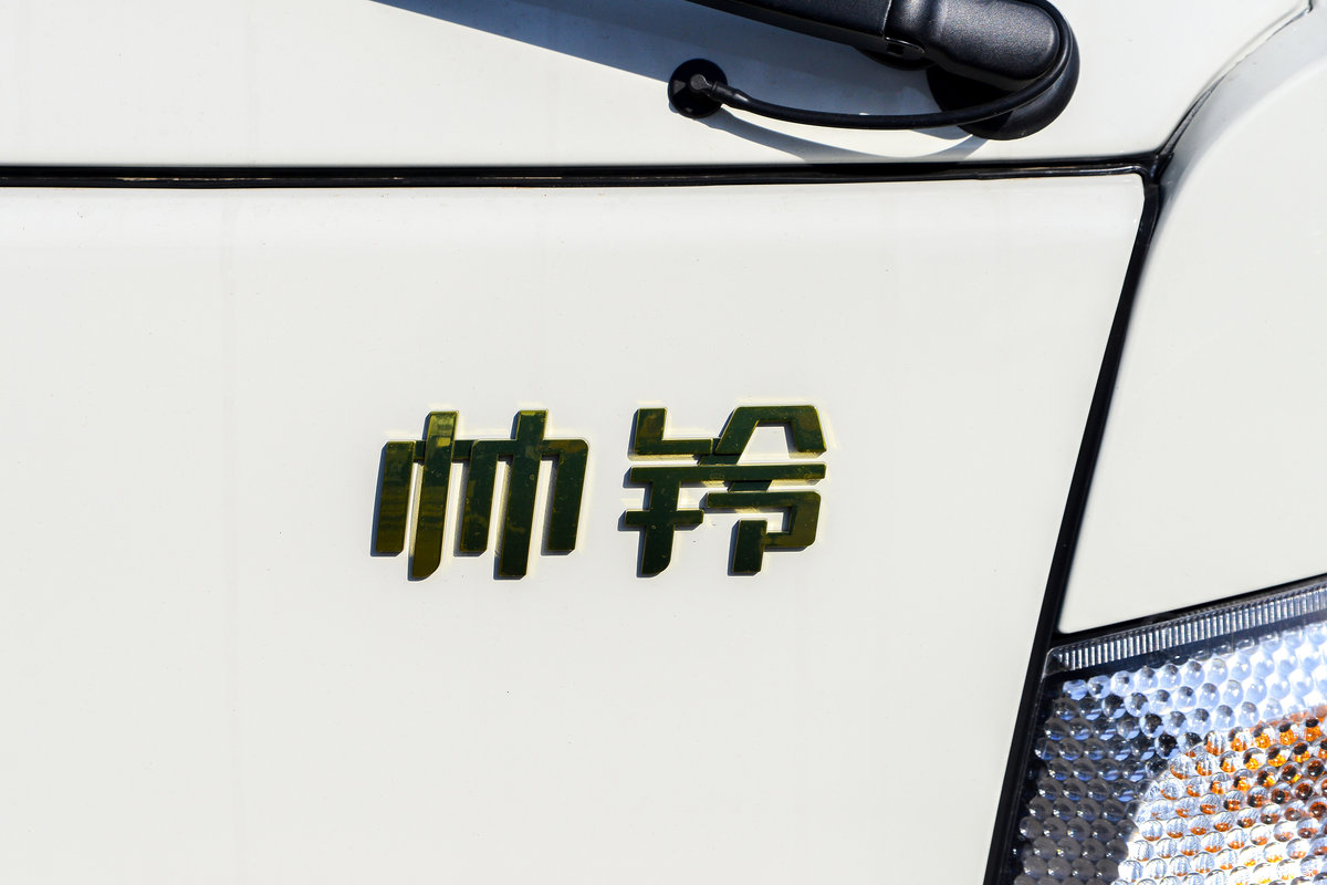 ˧Q6 ھ 2.5L 150 6 4.18׵Ῠ                                                