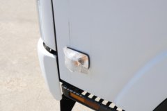 庆铃 五十铃700P 189马力 4X2 6.688米排半厢式载货车