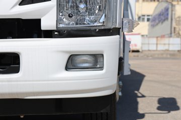 ���� ��ʮ��700P 189���� 4X2 6.688���Ű���ʽ�ػ���ͼƬ