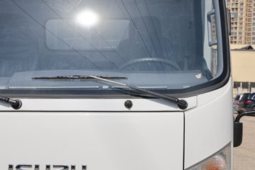 ���� ��ʮ��700P 189���� 4X2 6.688���Ű���ʽ�ػ���ͼƬ