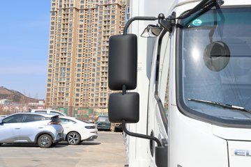 ���� ��ʮ��700P 189���� 4X2 6.688���Ű���ʽ�ػ���ͼƬ