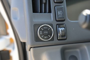 ���� ��ʮ��700P 189���� 4X2 6.688���Ű���ʽ�ػ���ͼƬ